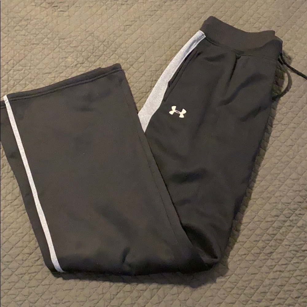 Women’s Under Armour Sweatpants - Large